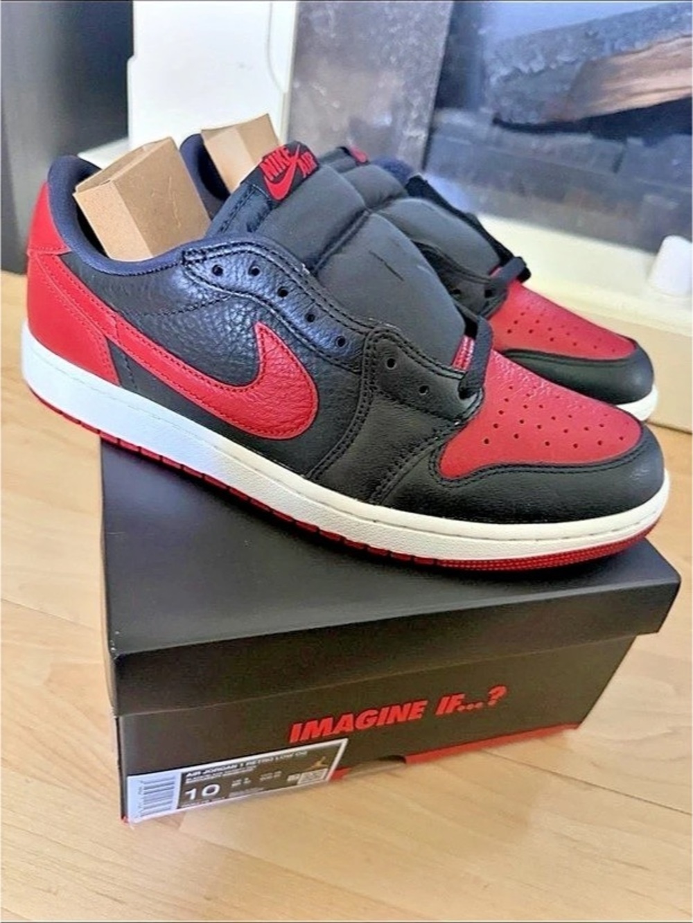Nike Air Jordan 1 Black & Red US 10 Like New
